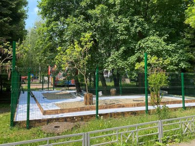 У Чернівцях критикують пісочницю в парку Шевченка: у міськраді пояснили чому відвідування платне