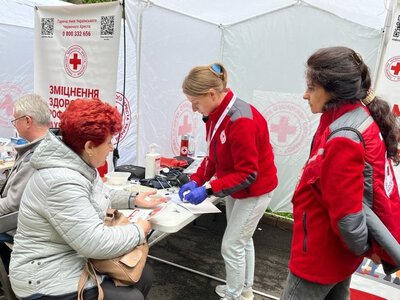 Родини ВПО з Херсонщини долучилися до «Медичного пікнічку» у Черкасах