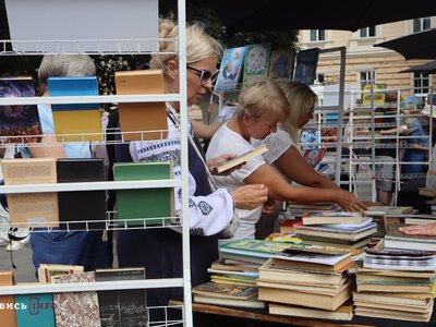 У Львові розпочався масштабний книгообмін «Книжкова площа»-2026: як долучитися