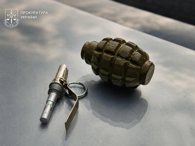 У Києві підозрюваний у справі про нарколабораторії погрожував гранатою під час обшуку