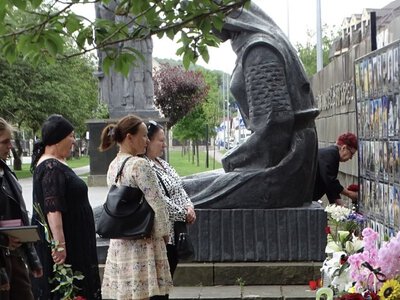 У Виноградові родинам полеглих захисників України вручили державні нагороди