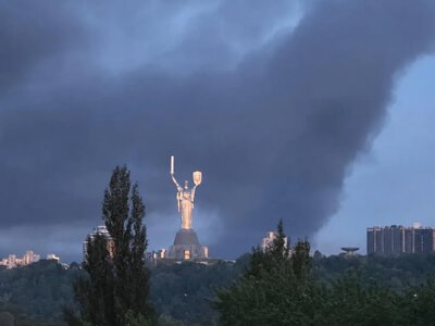 Київ затягнуло їдким димом після масованої російської атаки