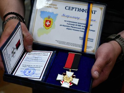 Військового з Рівненщини Володимира Кулая нагородили відзнакою «Хрест Клима Савура»