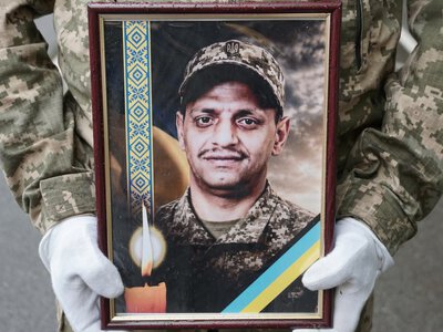 Ужгород схилив голови: у місті попрощалися з полеглим воїном Євгенієм Буко