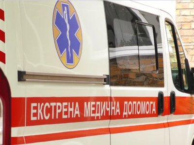 У Херсоні через удар російського FPV-дрона згоріла “швидка” - Херсон Daily