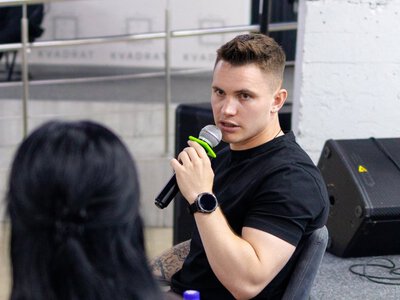 Вінницькі студенти зустрілись із ветераном, захисником Маріуполя Іваном Дібровою