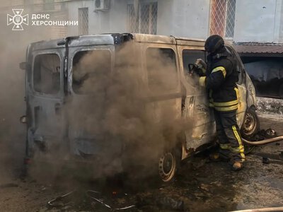 У Херсоні рятувальники ліквідували пожежі після атак російських дронів