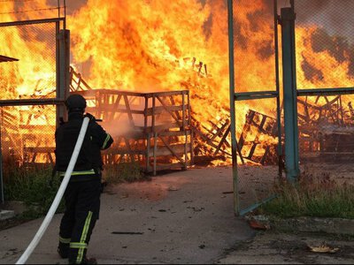 росія масовано атакувала Україну: що відбувається на місцях прильотів у Харкові