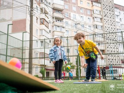  У Тернополі відкрили універсальний спортивний майданчик 