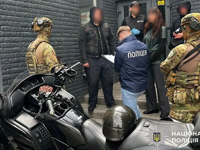 На Хмельниччині викрили чоловіка, який за 20 тисяч доларів продавав «довідки про інвалідність»