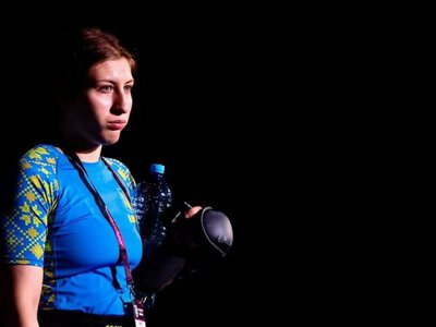 Достроково перемогла двох росіянок: чернігівка Катерина Корма стала чемпіонкою Європи з панкратіону (Фото)