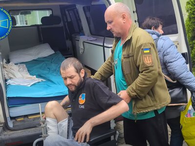 На Буковині ветерану війни з важкими пораненнями допомогли дістатися на лікування (відео)