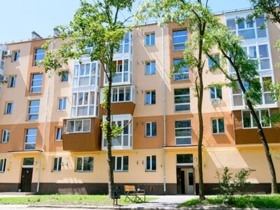 У Запоріжжі завершили відбудову багатоповерхівки, пошкодженої внаслідок російського обстрілу