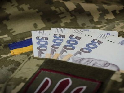 Військовий відповів, чи достатньою буде мінімальна зарплата у 30 тисяч гривень