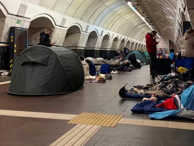 В Києві розгорівся скандал через намети в метро - в чому причина