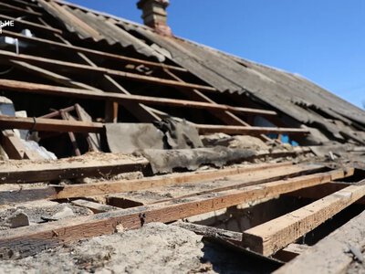 Дрон влучив у будинок в Херсоні: поранено трьох людей, серед них 17-річний хлопець