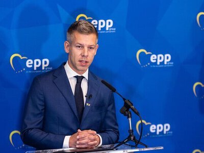 Угорщина зняла дворічне вето на відшкодування країнам ЄС грошей за постачання зброї Україні