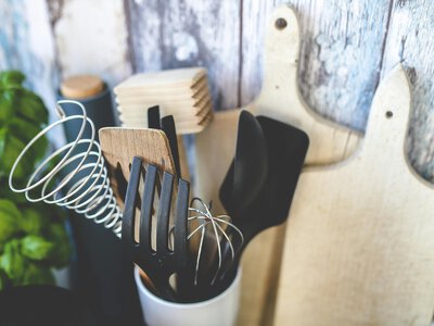 7 кухонних речей, які варто частіше замінювати, ніж зазвичай вважають
