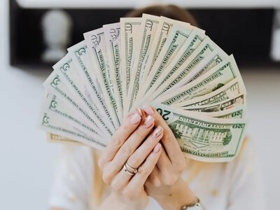Курс валют у ПриватБанку: скільки коштує долар 3 червня 