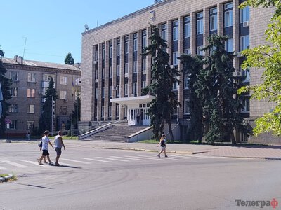 Кременчуцька райрада збереться на позачергову сесію без питання про адмінбудівлю