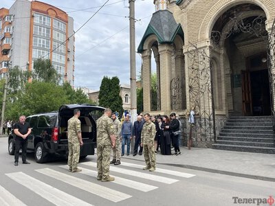 «На нього можна було покластись»: у Кременчуці попрощалися із захисником Євгенієм Свистуном
