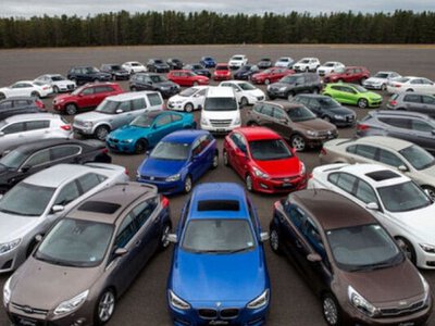Продажі нових авто в Україні впали на 18%: рейтинг брендів травня
