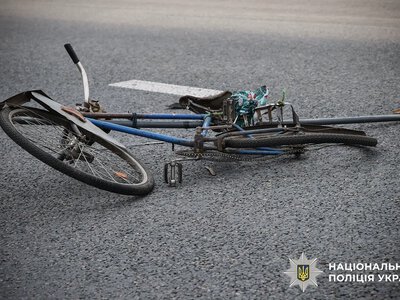 На трасі Київ–Харків поблизу Лубен автомобіль на смерть збив велосипедиста