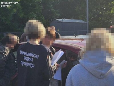 На Дніпропетровщині викрито сестер-близнючок, які допомагали військовозобовʼязаним оформлювати інвалідність за 4000$
