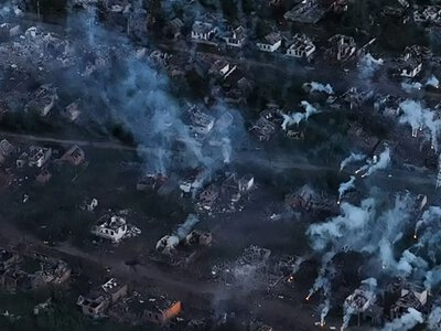 Росіяни атакували Костянтинівку забороненими фосфорними боєприпасами. ВІДЕО