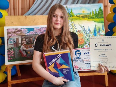 Художниця із Шосткинської громади здобула перемогу на Всеукраїнському конкурсі «Об’єднаймося ж, брати мої!»