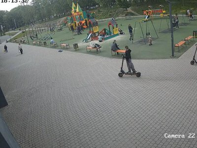 У Шептицькому шукають очевидців ДТП: кермувальник електросамоката втік після зіткнення з велосипедистом