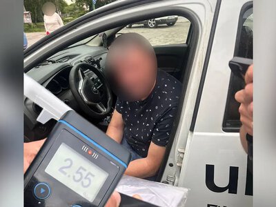 У Кам’янці-Подільському нетверезий водій легковика врізався в маршрутку