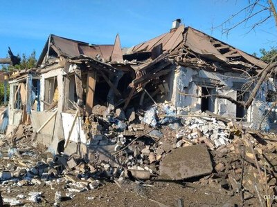 Село Пески-Радьковские россияне разрушают КаБАми и дронами