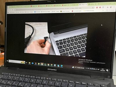 Як правильно заряджати ноутбук, щоб зберегти батарею