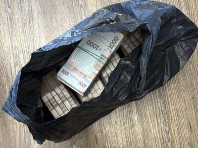 Держава закриває очі? Поки людям блокують картки, з України через схеми вивели майже 198 мільярдів гривень