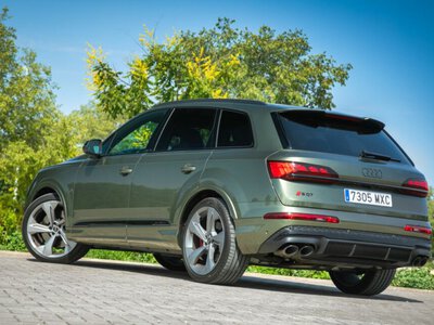 Новий Audi Q7 зміниться радикально: компанія вперше натякнула на зовнішність нового Q7