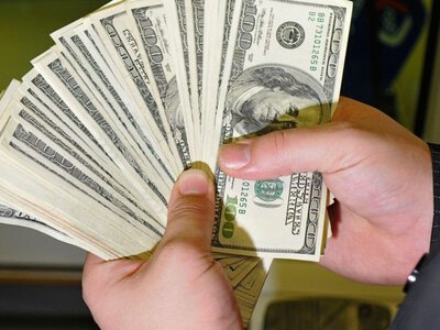 Верховний Суд зобов’язав чоловіка повернути 10 тисяч доларів тещі після розлучення