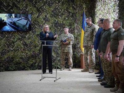 Голова Харківської облради подякувала воїнам Чернівецької 107 бригади ТрО за деокупацію Харківщини