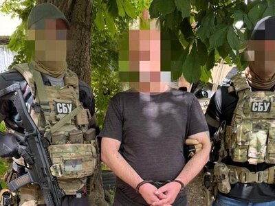  В Одесі затримали чоловіка з Херсона, який під час окупації Херсона охороняв вантажі окупаційної влади 