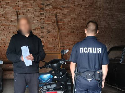 Забрав телефон, гроші та взуття: на Уманщині затримали грабіжника, який напав на жінку