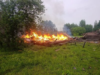 У Новгород-Сіверському районі на згарищі знищеного росіянами будинку знайшли тіло господаря