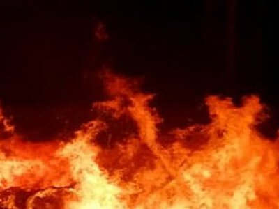 На Київщині спалахнула масштабна пожежа після серії вибухів