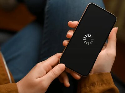 Чому смартфон гальмує та як прискорити його роботу - На пенсії