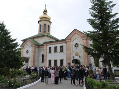 Релігійна громада ПЦУ вперше зайшла до Троїцького храму у Кременчуці: як це було
