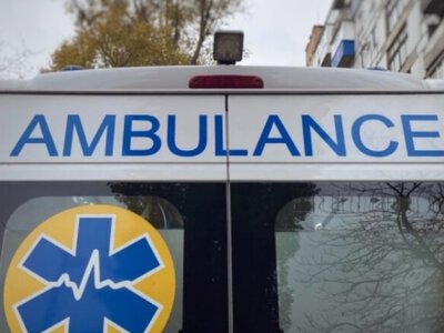 Росіяни атакували безпілотником швидку в Херсоні: постраждали двоє медиків