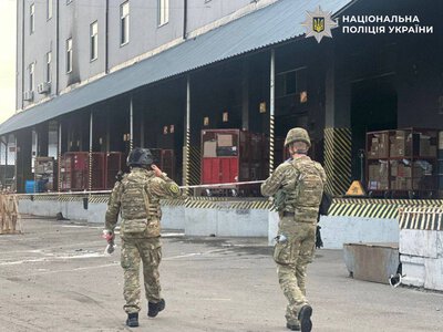 У Києві на поштовому терміналі стався вибух: є загиблий та поранені