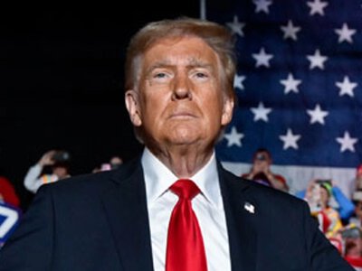 Трамп: Україна не змогла б протистояти агресії без підтримки американської зброї