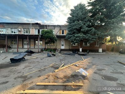 Близько 30 дронів атакували Слатине на Харківщині за 4 години: пошкоджено амбулаторію та будинки (фото)