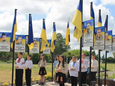 У Гришковецькій громаді відкрили Алею Слави на честь полеглих Героїв