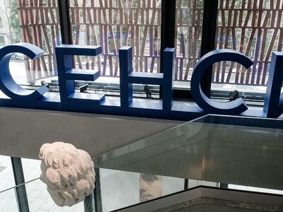Інвестиції у смисли: у Zenyk Art Gallery шукали відповіді на найскладніші духовні питання війни